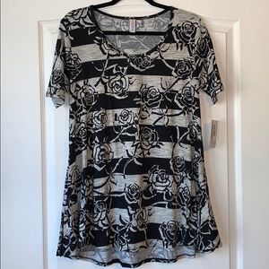 LULAROE PERFECT TEE